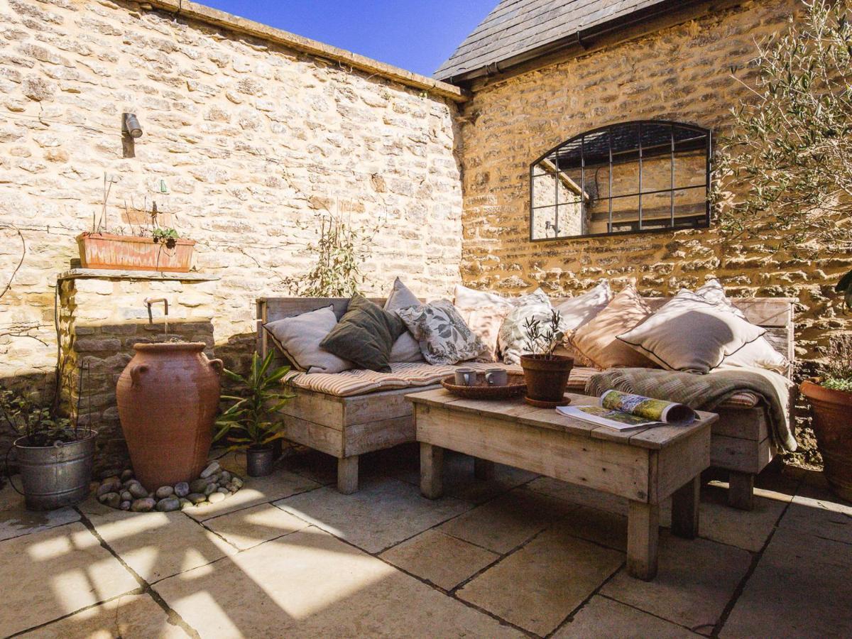 Little Oakley Cottage Sandford St Martin Exterior foto